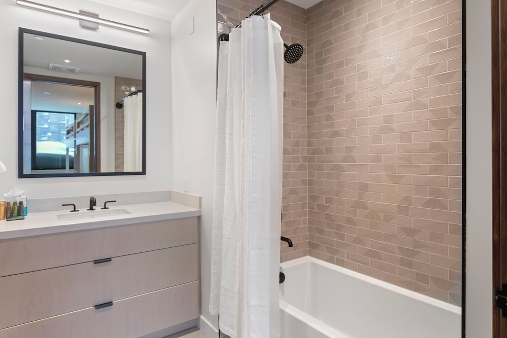Argent at Deer Valley Resort - Three Bedroom Deluxe #205 3 Condo