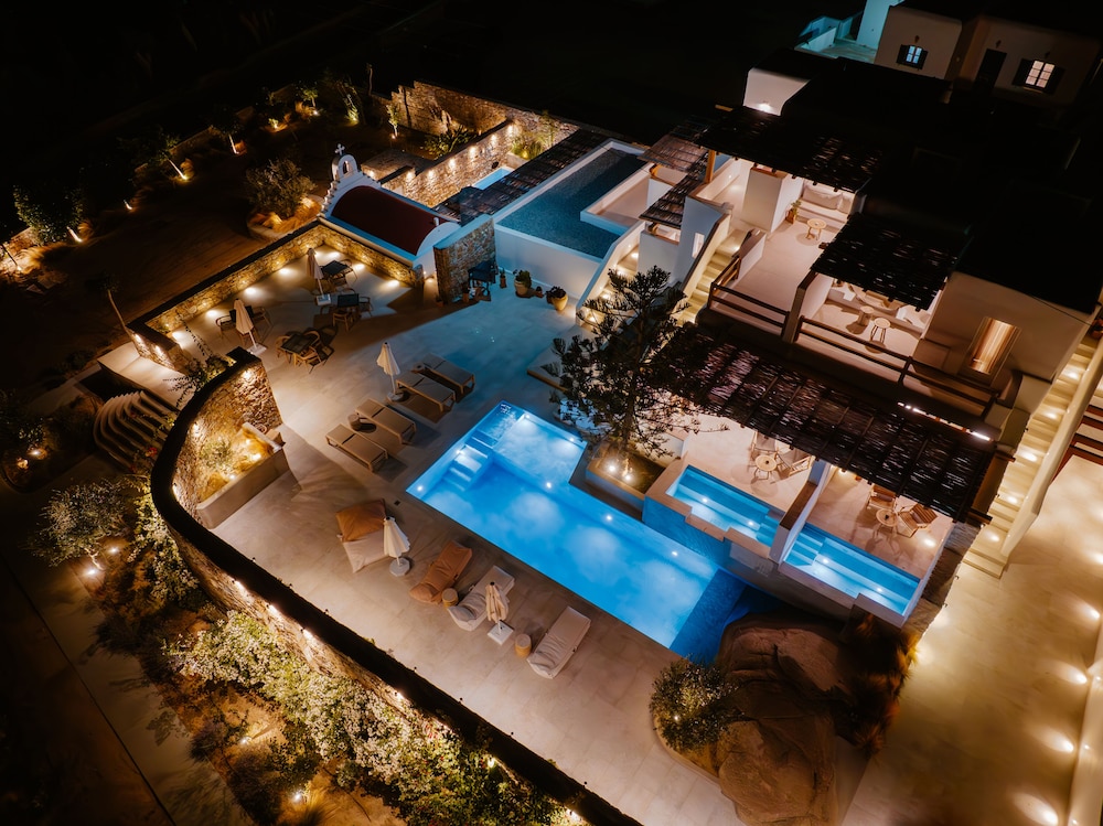 Oliving Mykonos Luxury Suites