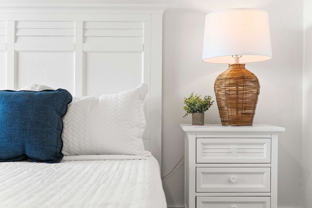 Direct Ocean View Steps to Beach Modern Updates