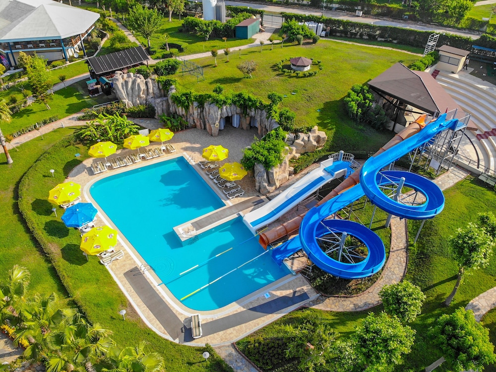 Le Jardin Resort Holiday Village