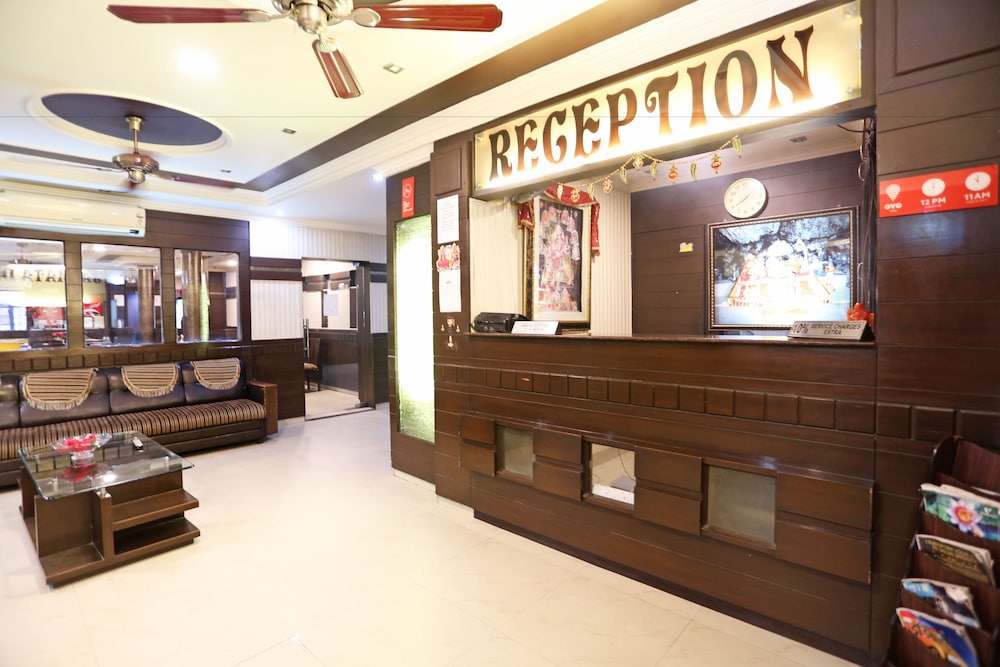 Lobby & Reception
