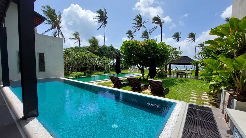 Mirissa Beach Villa