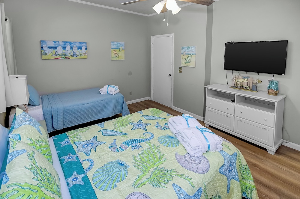 13403 Oleander Dr - Mermaid's Dream view 4