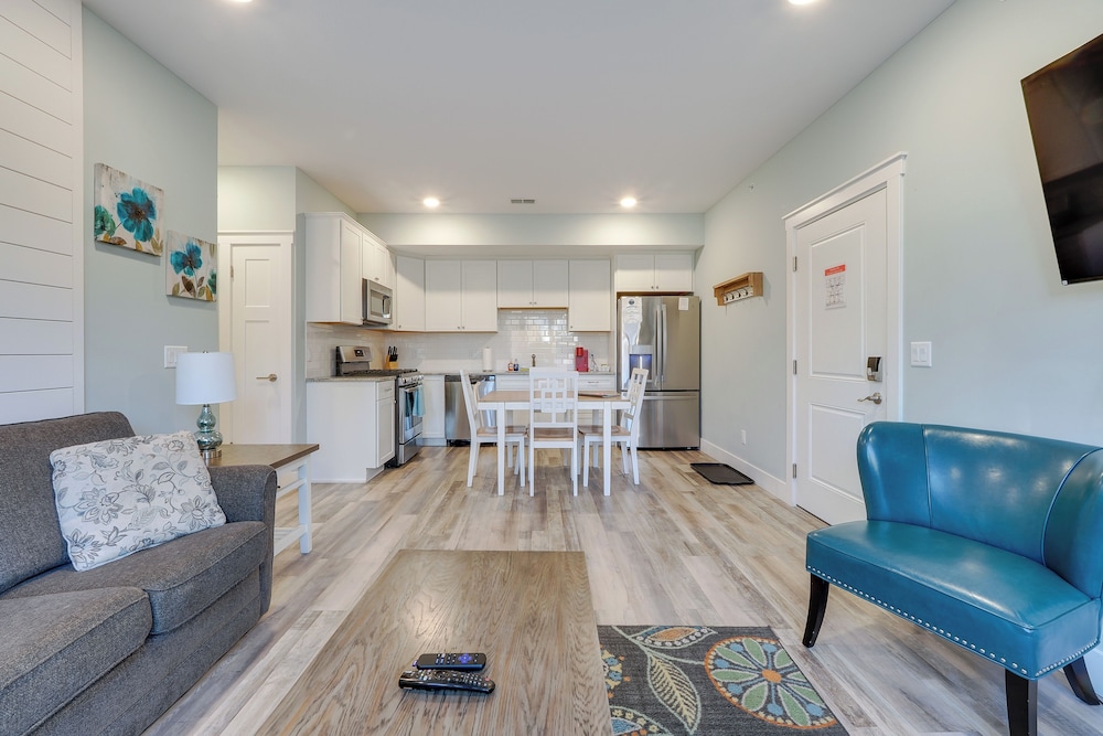 Walk to Beach: Traverse City Condo on Front Street