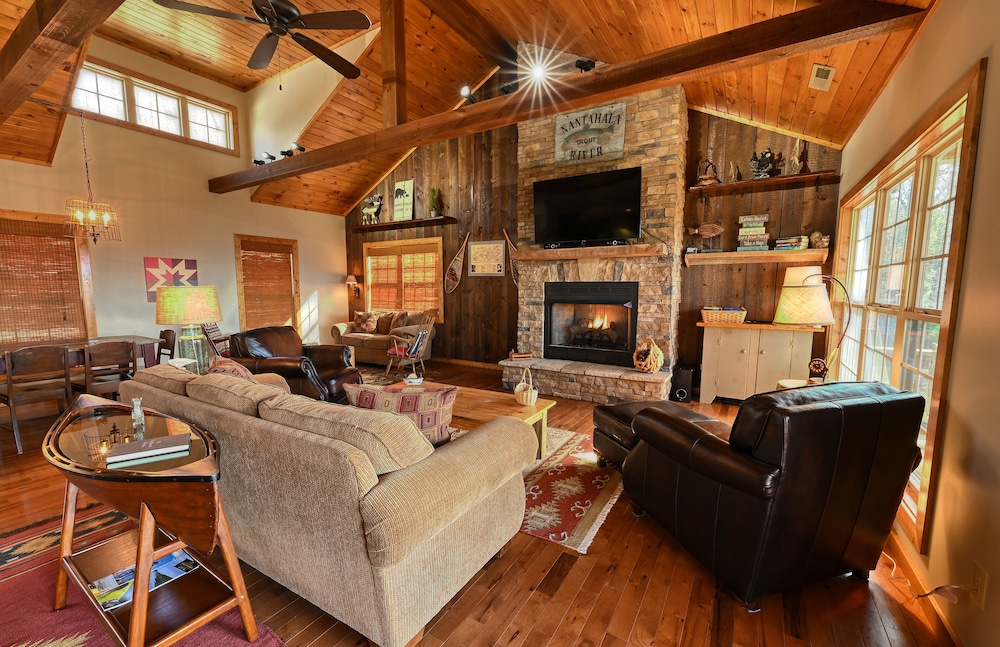 stayNantahala - Smoky Mountain Cabins