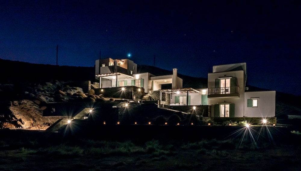 Eneos Kythnos Beach Villas