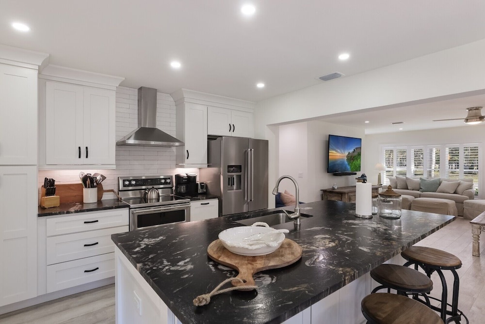Surf Riders 4 Bedroom Home