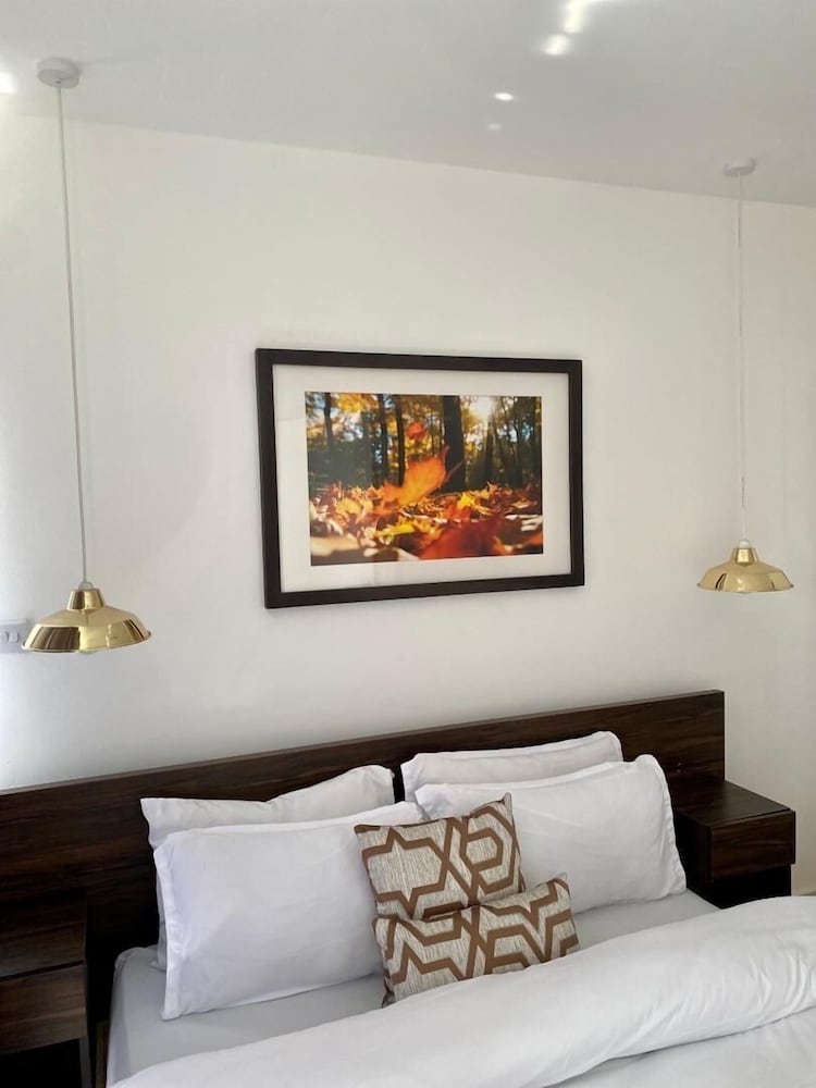 Splendid Apartments at Embassy Gardens