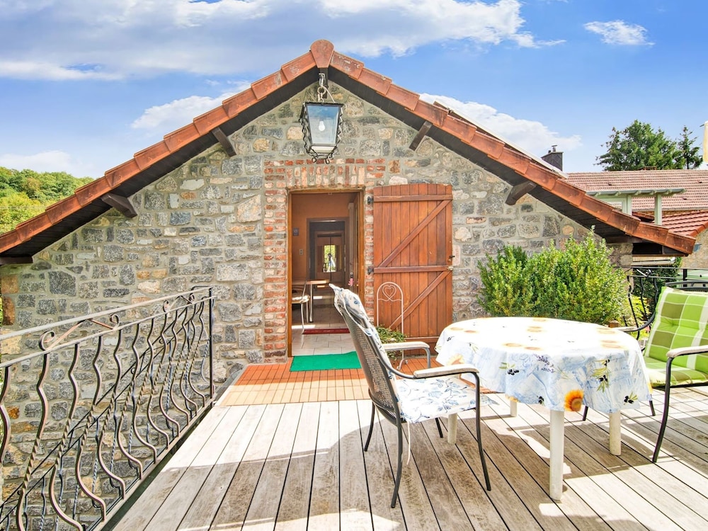 Charming Stay Near Forests