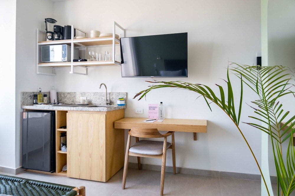 w Idyllic 3BR w Vibrant Terrace in CTG