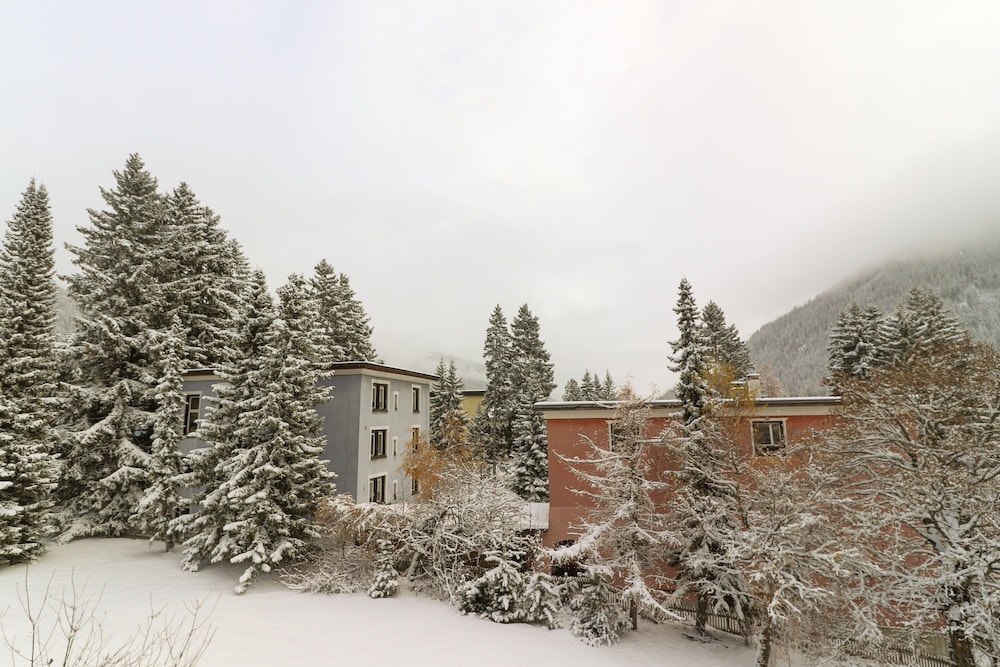Apartments Cresta