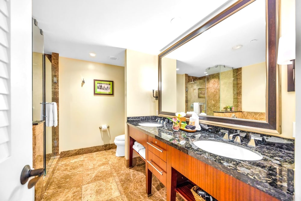 Honua Kai Hokulani 2 Free Rental Cars KBM Resorts Extra Large Lanai 2 Units, 5 Bedrooms HK Ml-1913