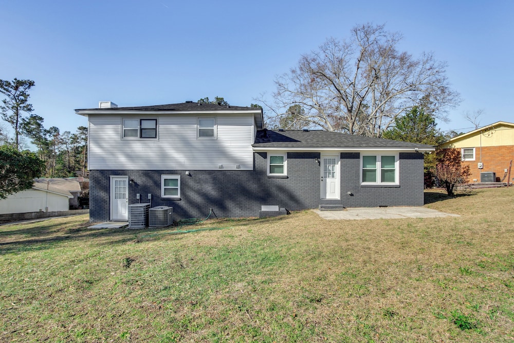 6 Mi to The Masters: Updated Home w/ Yard!