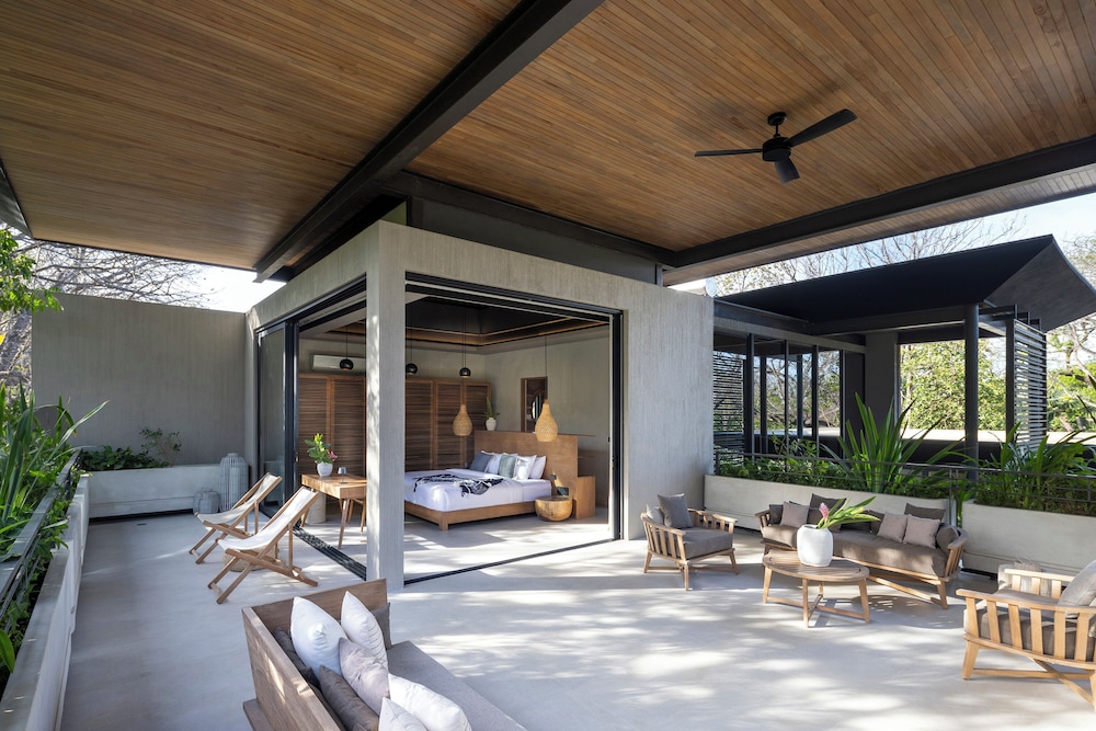 QUIN Surf Residence Nosara
