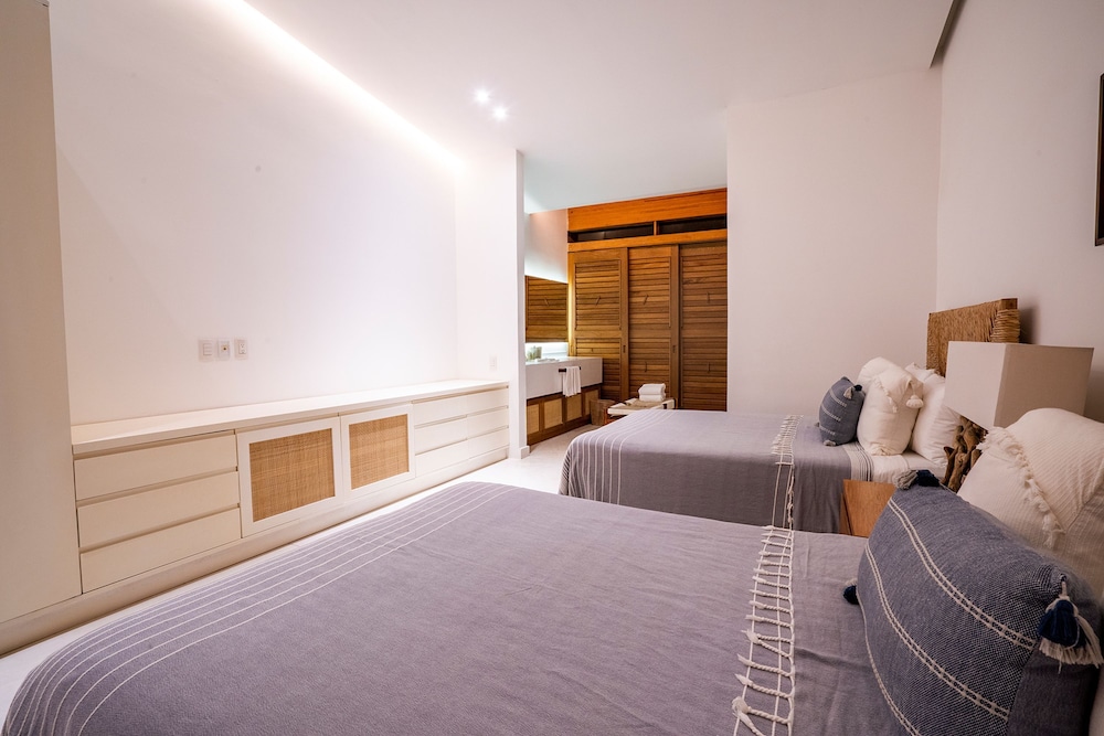 Careyes 114 Oceanfront Luxury With a Spacious Te