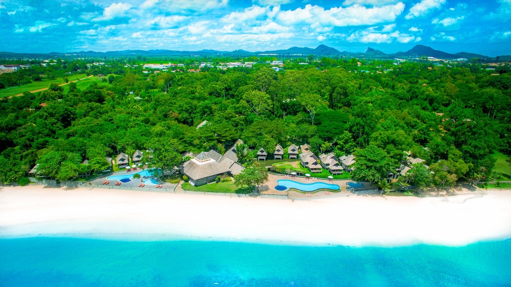 Hotel Sunset Park Resort and Spa - Image 1