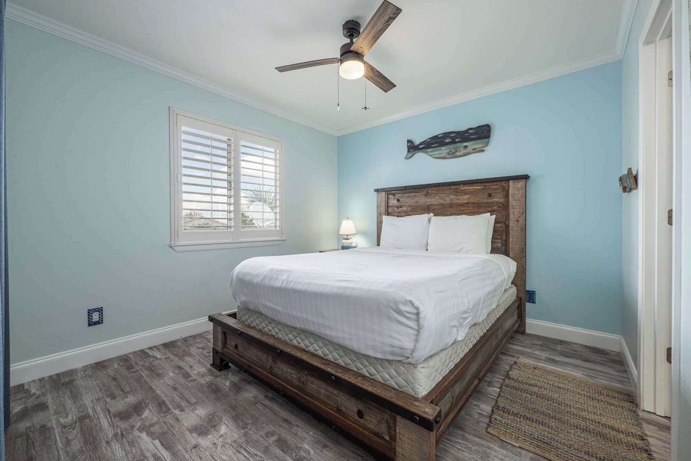Holiday Isle - Private Beach - Special Offer!