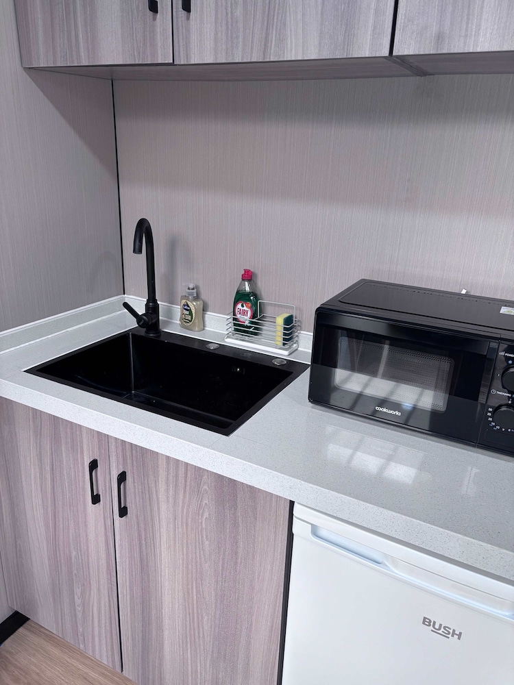 Glamping Pod With a Hot Tub in Orchard