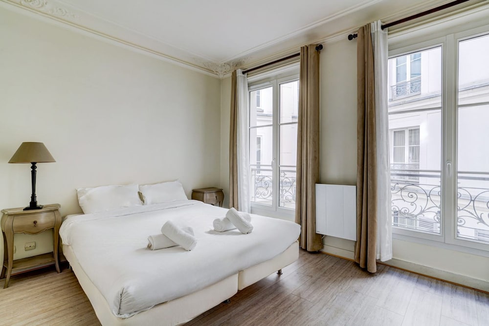 Secret Maillot Charming 1 Bed Apt in Paris