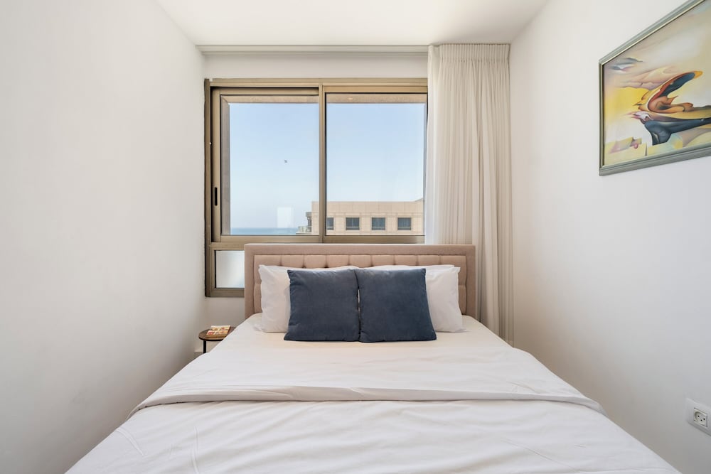 HaCarmel Beach Penthouse by Sea N Rent