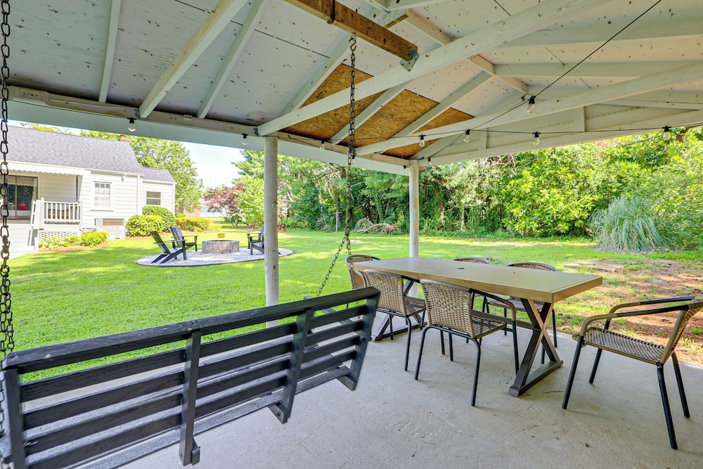1 Mi to Downtown Greer: Family Home w/ Gazebo!