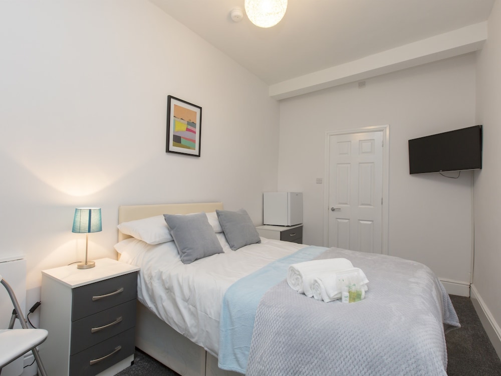 Townhouse Plus @ 40 West St