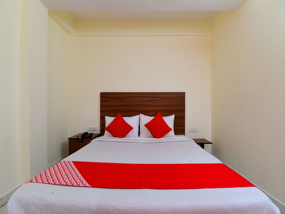 OYO 12818 Dev Villa