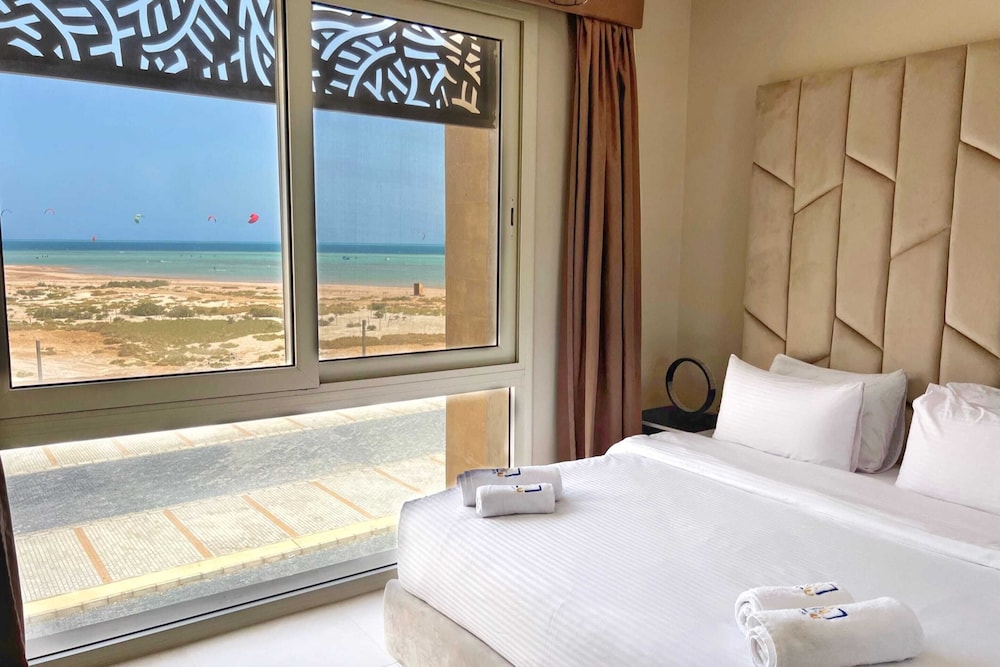 Xuru Stays I Roomy & Relaxed 1bdr @ Mangroovy Free Beach & Pool