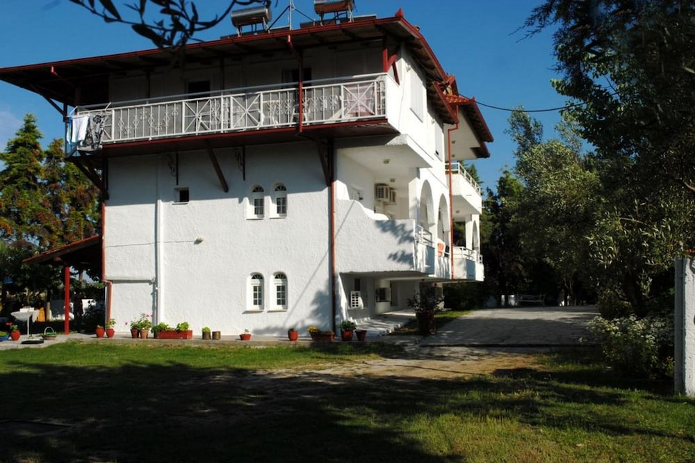 Xanthos Rooms