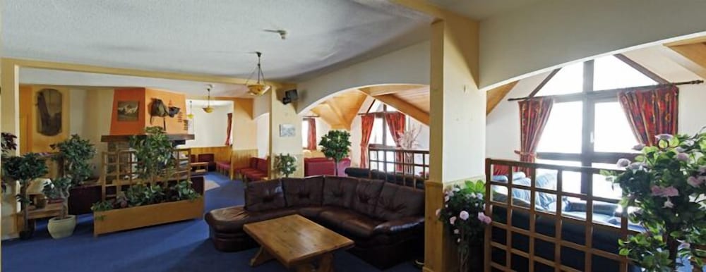 Valmeinier Vacations - Hotel L'Aigle - Property Image 1