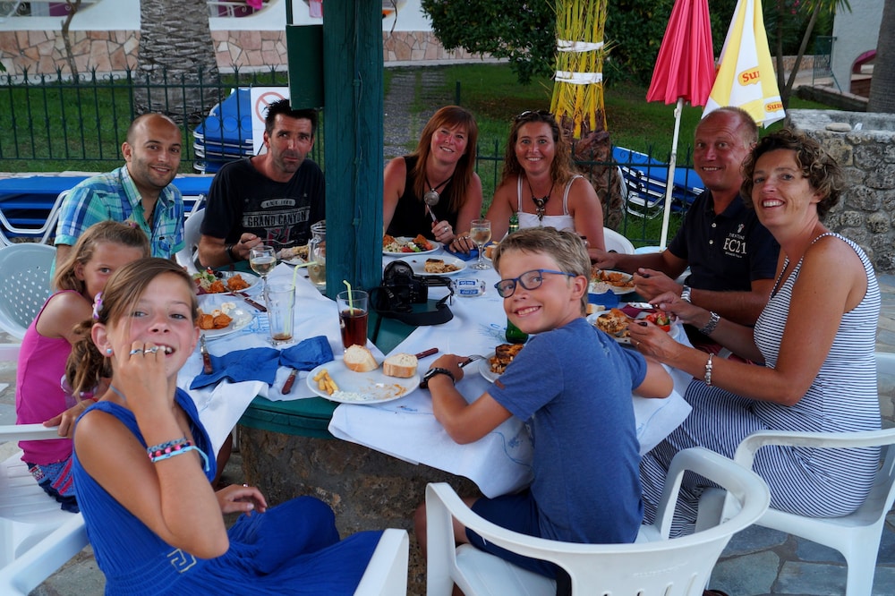 Mathraki Resort