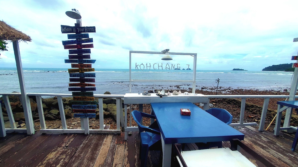 Kohchang 7 seaview bungalow
