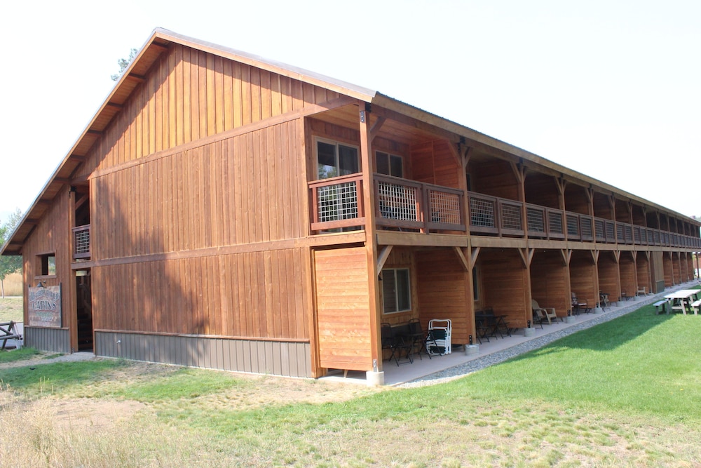 Methow River Lodge & Cabins