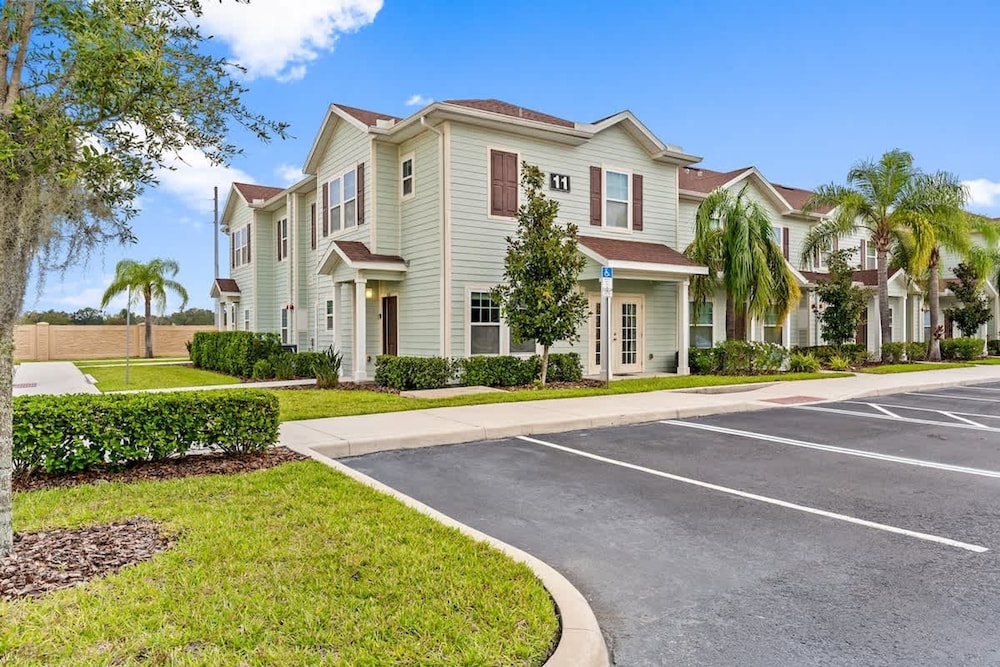 Captivating 4BR at West Lucaya Resort Wl8979