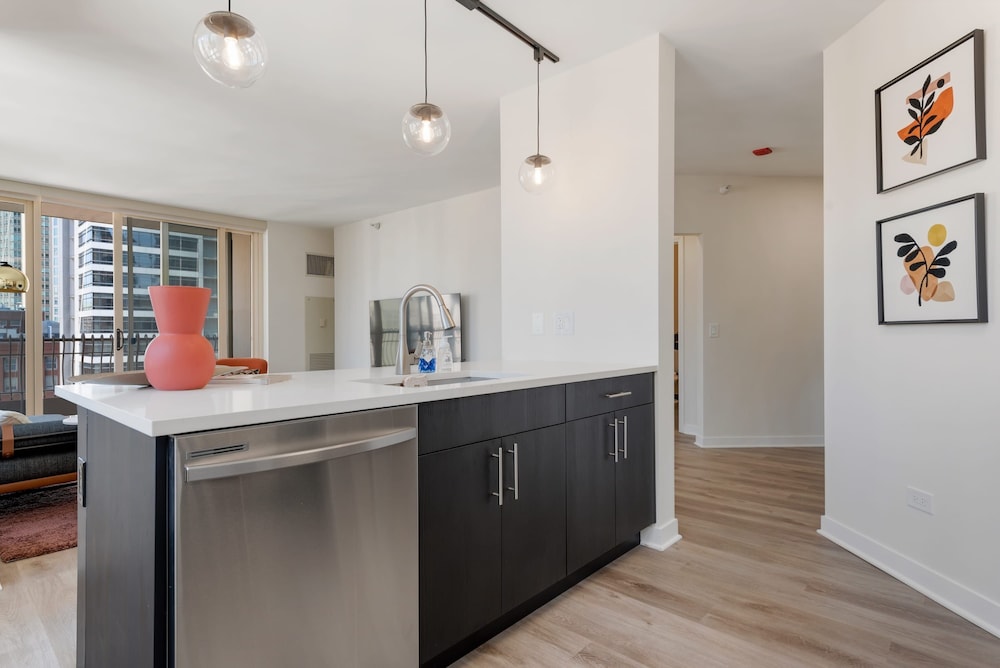 Group Ideal Home 2x 2BR Balcony Prime Location