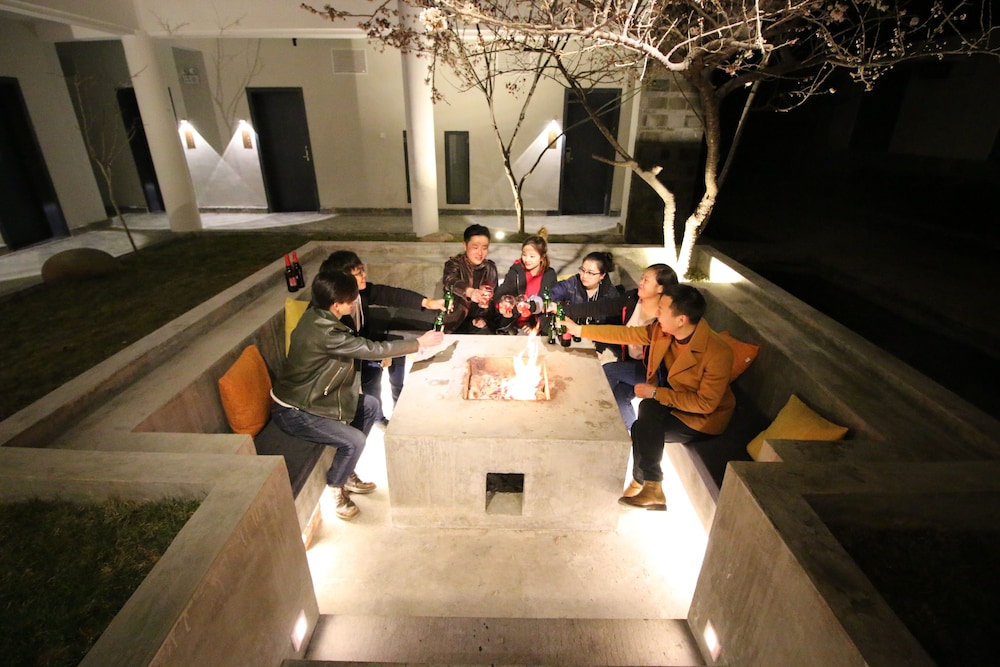 Lijiang Shuhe Travelling With hotel