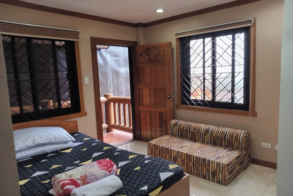 Mountain Transient Lodge