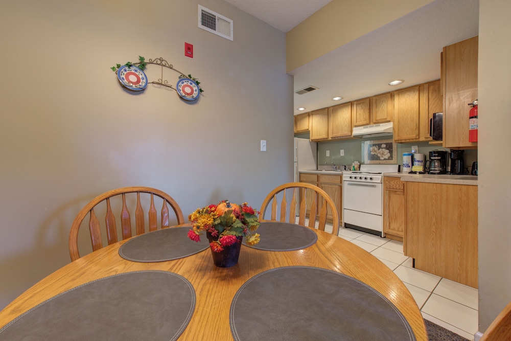 Colonial Crest Condo Unit #113