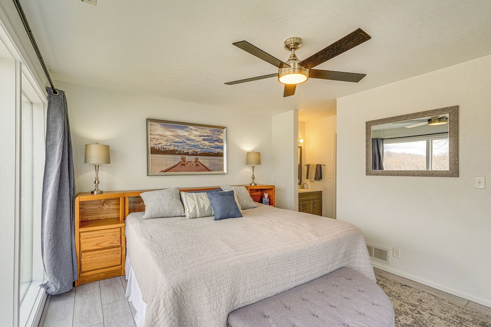 Lake Access & Views: Condo w/ Pools in Osage Beach