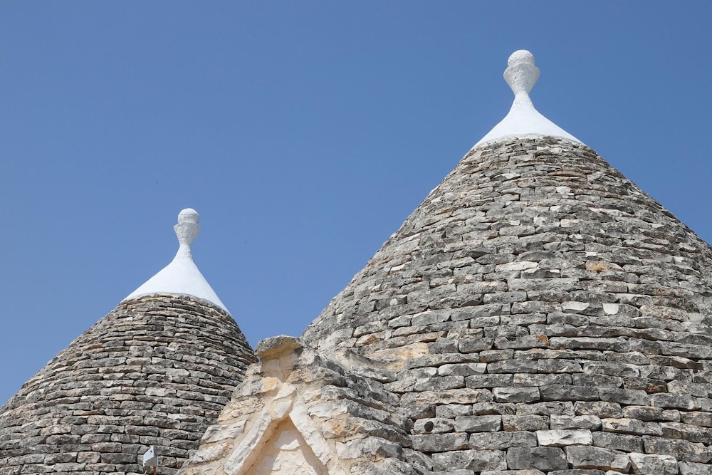 TD Trulli Terralta Panoramic Pool Over Countryside view 5