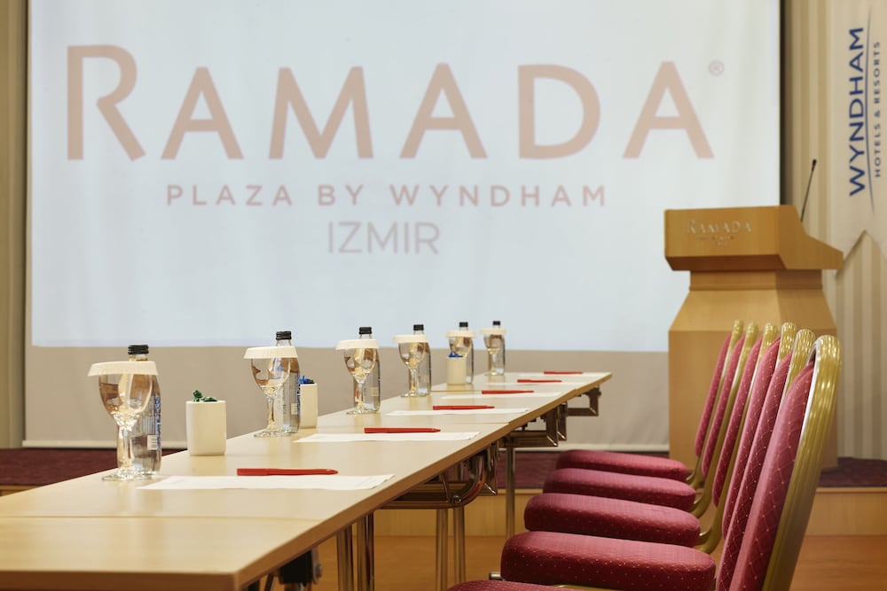Ramada Plaza by Wyndham İzmir - Image 28