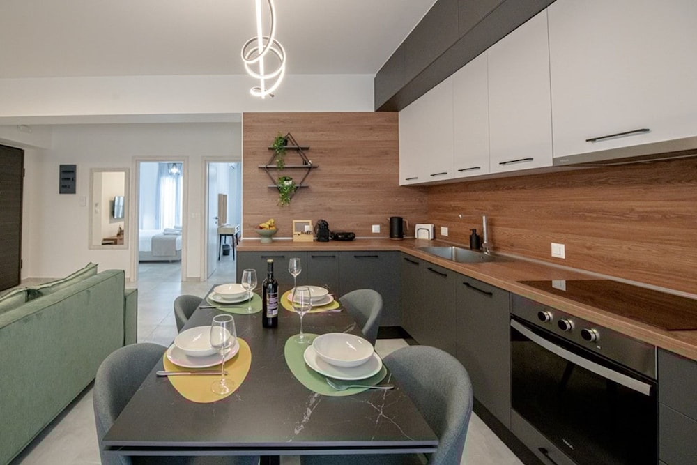 Luxury Chic Retreat Suites
