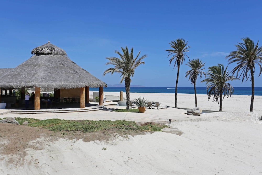 Resort-style Beachfront Getaway w/ Pool + Balcony! view 3