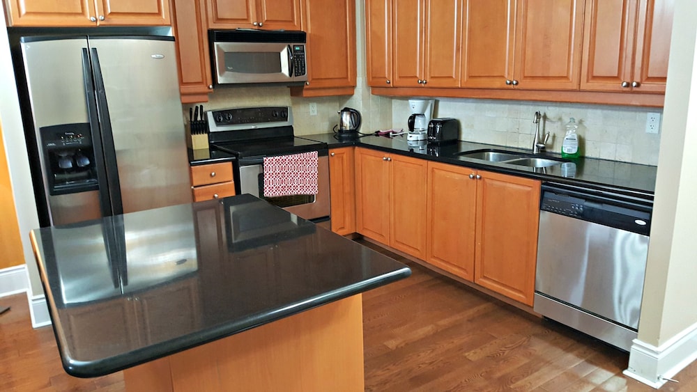 Pelicanstay at Square One Mall