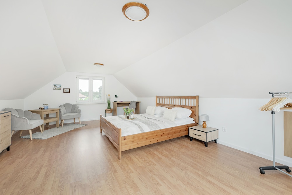 Beautiful House With Garden by Renters