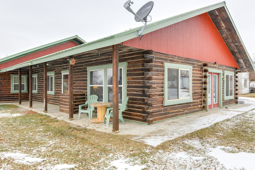 Charming Duplex w/ Patio: 12 Mi to Grand Targhee! view 3