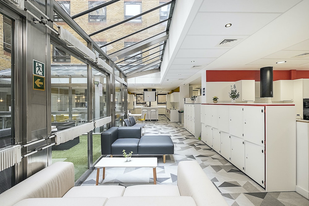 Modern Rooms - LONDON