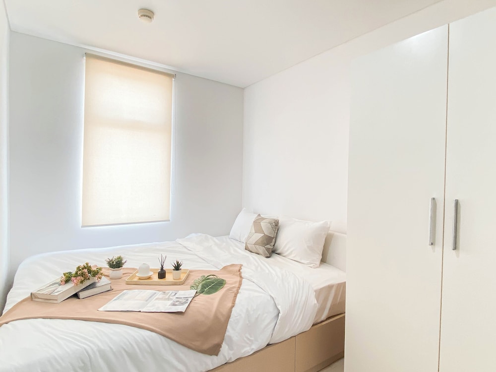 Trendy 1Br At Apartment Vittoria Residence