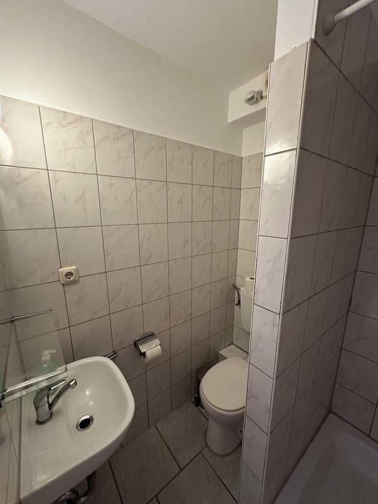 2-Rent Group Hostel Apartments HAN53
