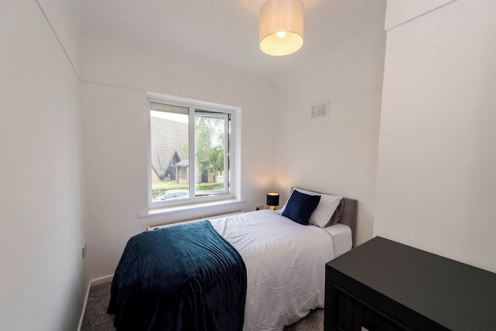 Hillfoot House
